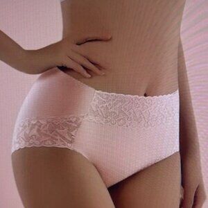 4 Women's Seamless Floral Lace Underwear, Size XL